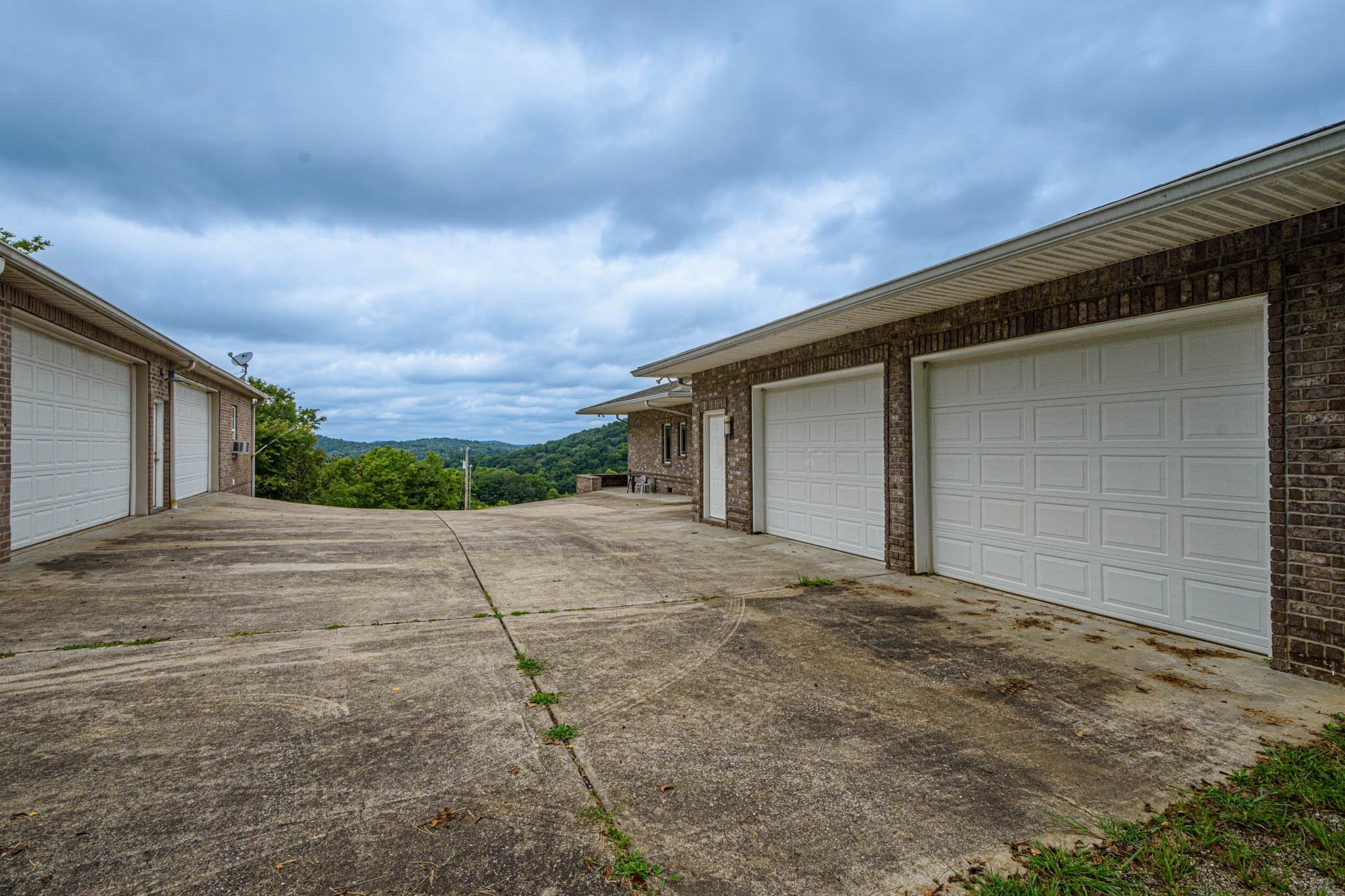 3056 Martin Hollow Rd, Culleoka, TN  38451