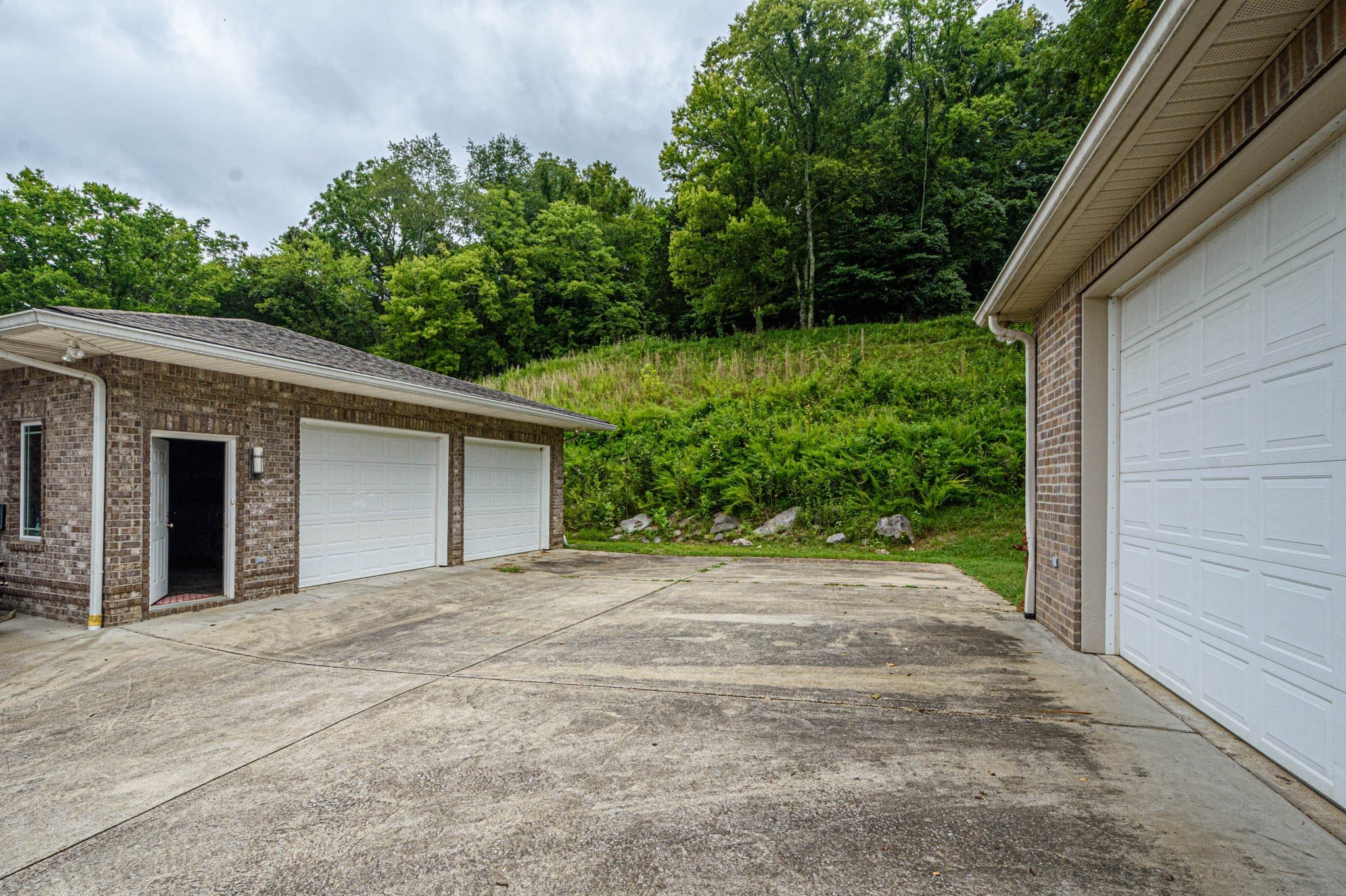 3056 Martin Hollow Rd, Culleoka, TN  38451