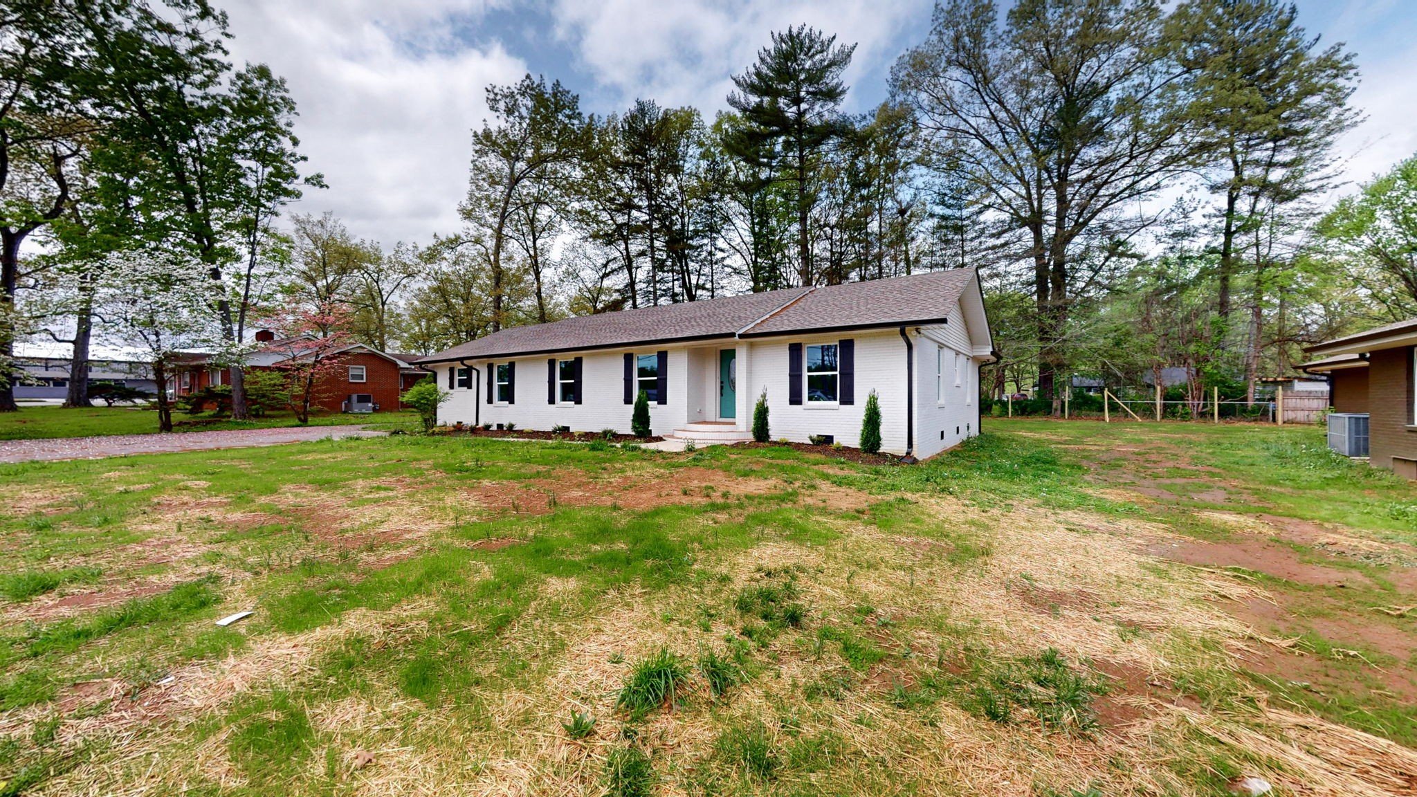 922 McArthur St, Manchester, TN  37355