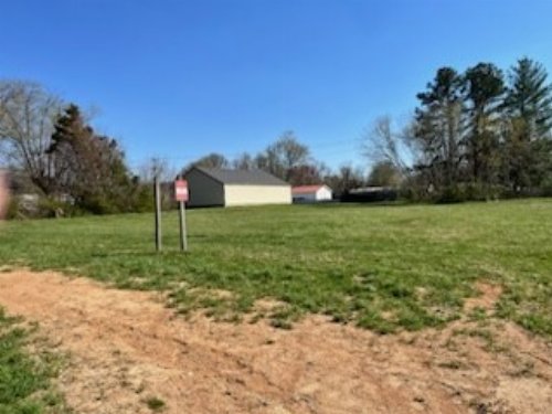 111 Hwy 52E, Portland, TN  37148