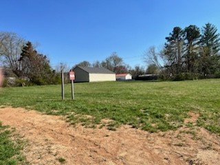 111 Hwy 52E, Portland, TN  37148