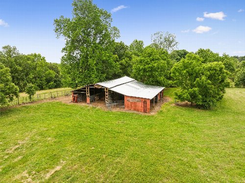 1351 Sumac Rd, Pulaski, TN  38478