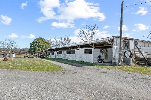 3261 Bell Rd, Watertown, TN  37184