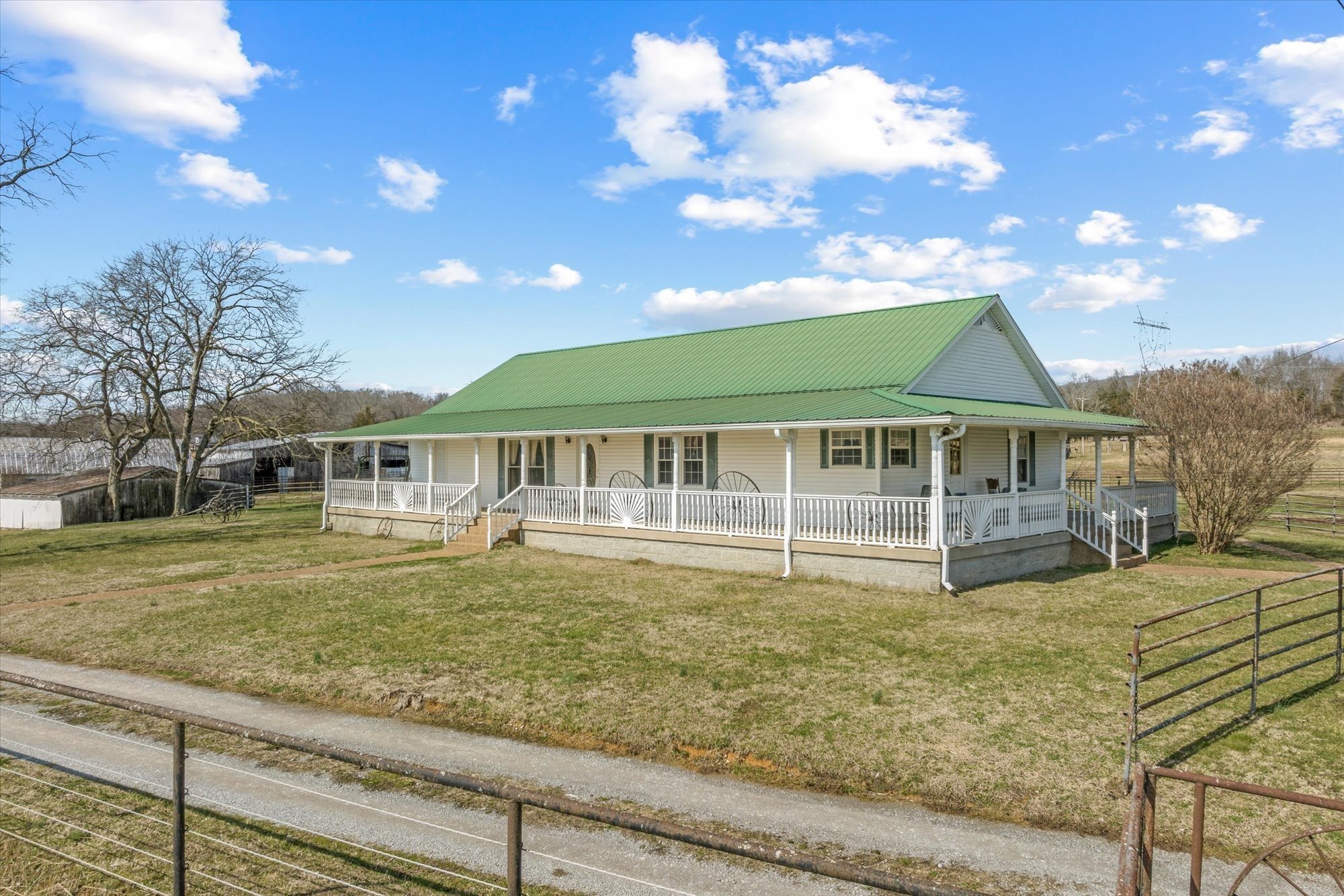 3261 Bell Rd, Watertown, TN  37184