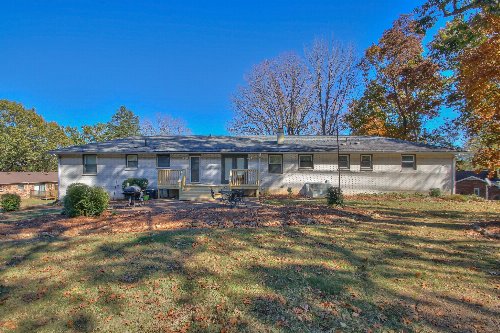 4037 Lake Parkway Ct, Hermitage, TN  37076