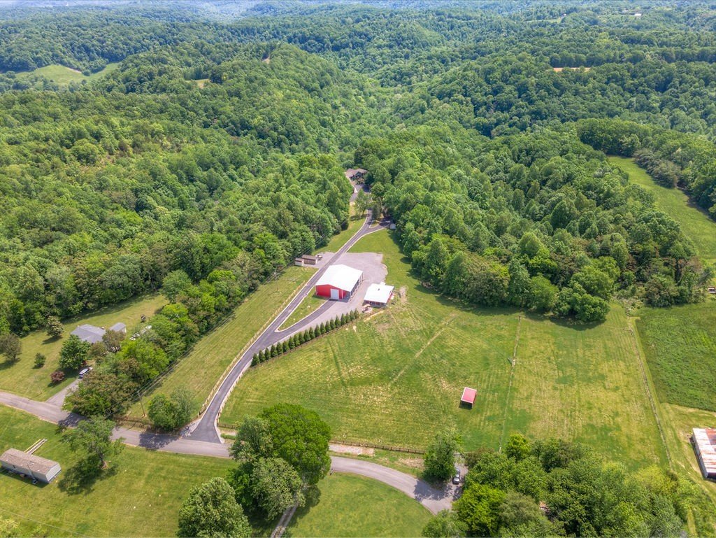 288 Toad Rd, Dowelltown, TN  37059