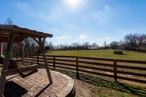 288 Toad Rd, Dowelltown, TN  37059