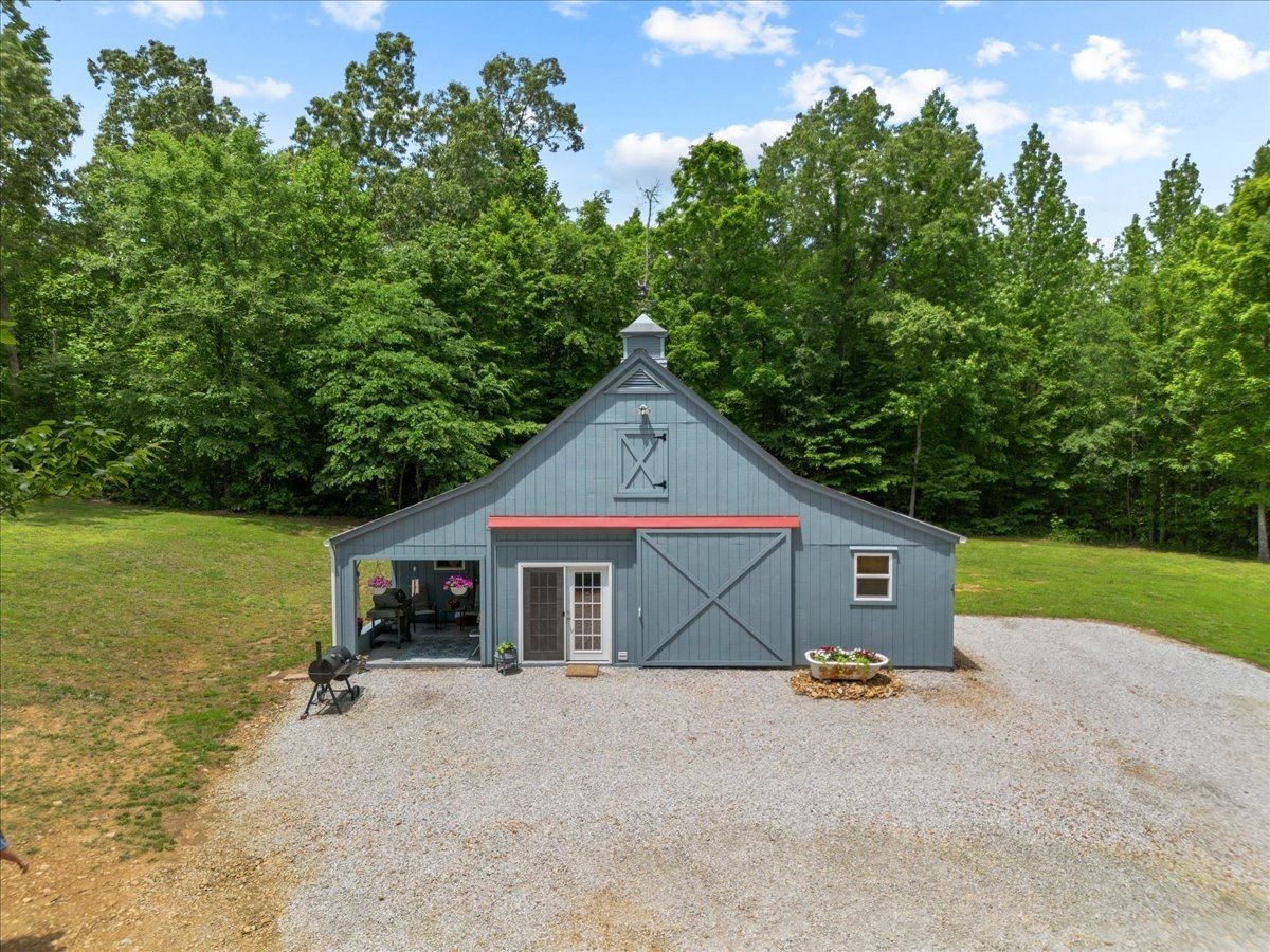 100 Croff Ln, MC EWEN, TN  37101