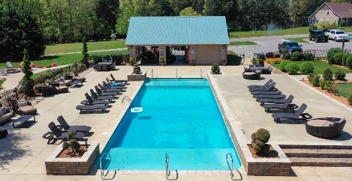 Suntan Court, Winchester, TN  37398