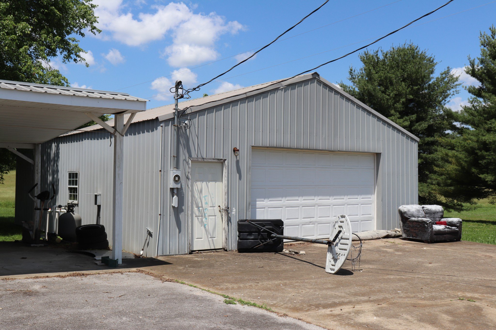 704 Highway 52 Byp, Lafayette, TN  37083