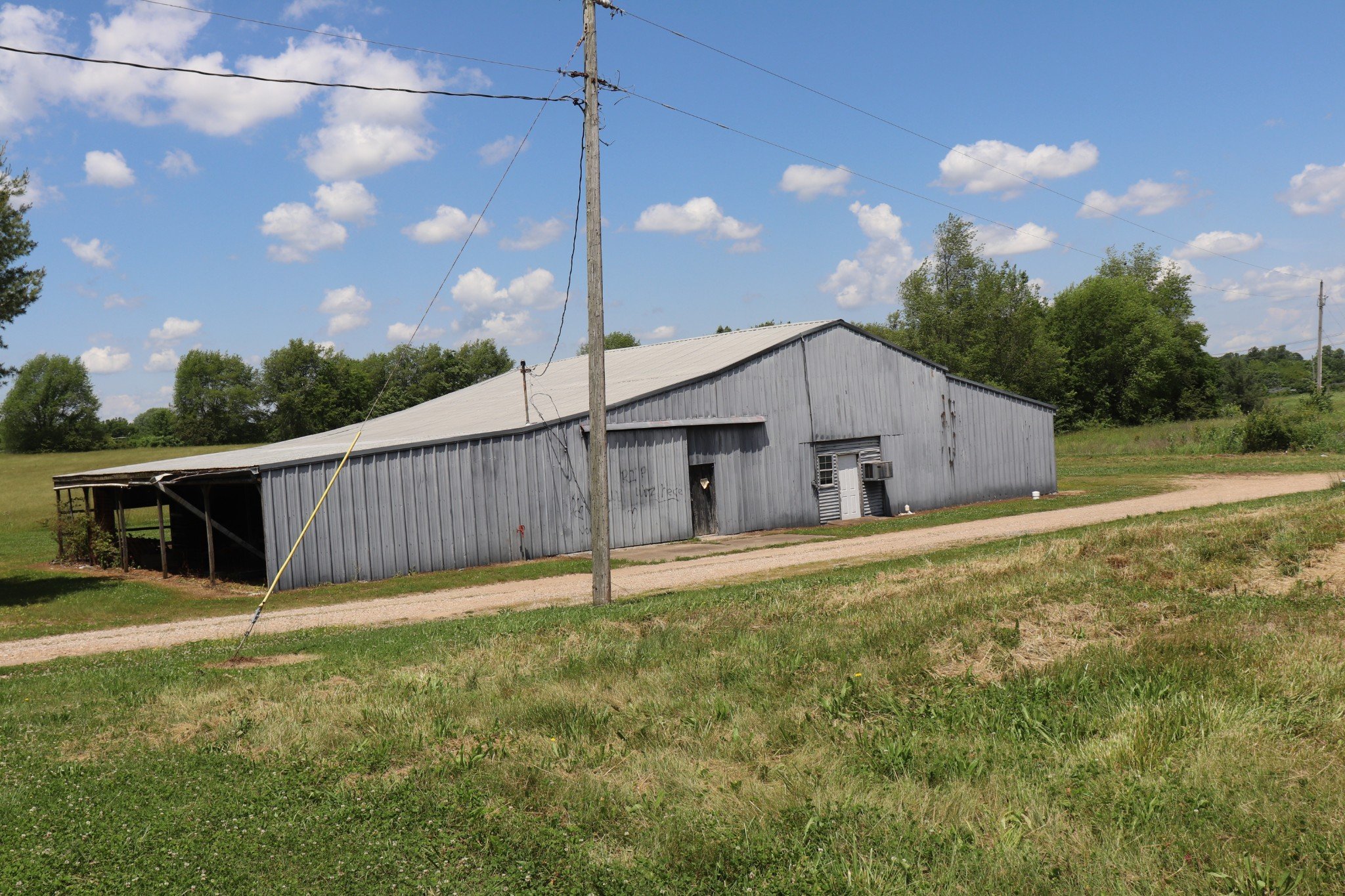 704 Highway 52 Byp, Lafayette, TN  37083