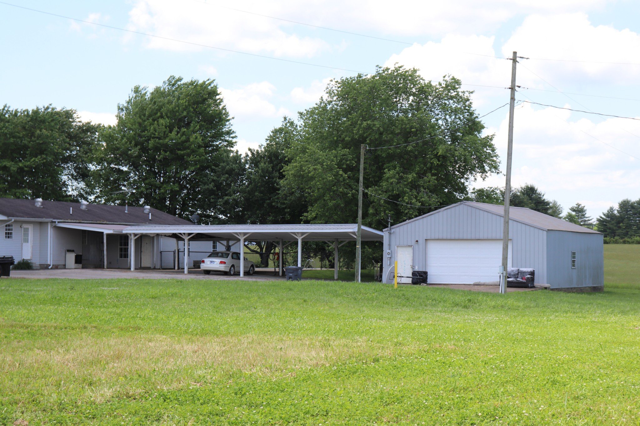 704 Highway 52 Byp, Lafayette, TN  37083