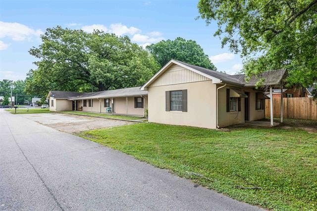 2051 W Van Hook St, Milan, TN  38358