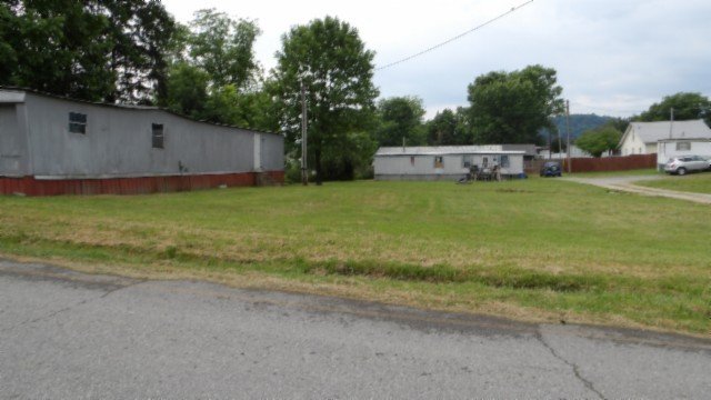 118 McMillian St, Celina, TN  38551