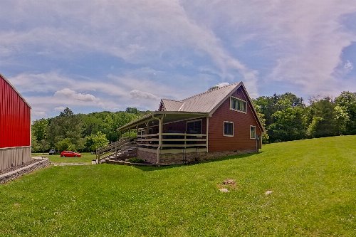 130 N Hunt Rd, Auburntown, TN  37016