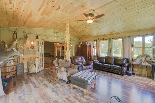 130 N Hunt Rd, Auburntown, TN  37016