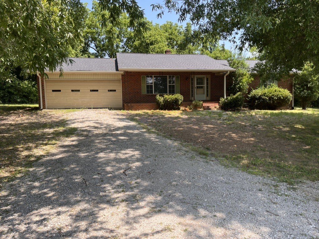 3367 Booker Ridge Rd, Mount Pleasant, TN  38474