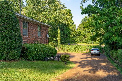 323 Emery Dr, Nashville, TN  37214