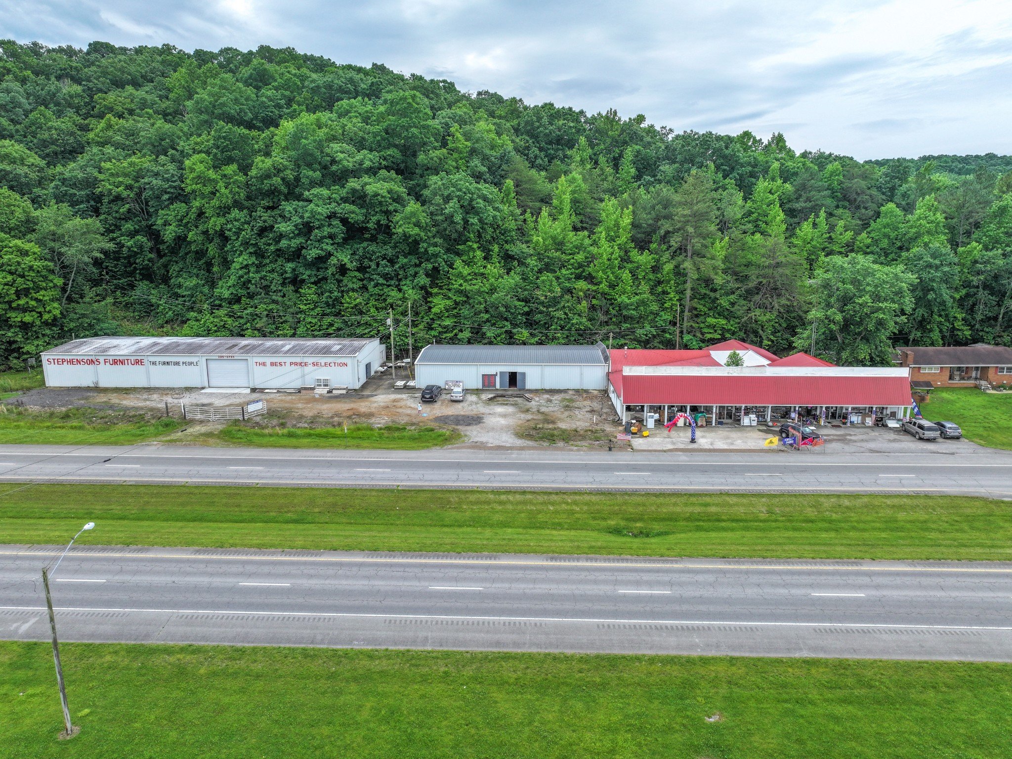 1416 Highway 70, Waverly, TN  37185