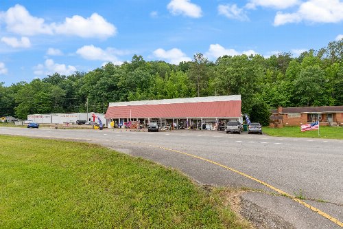 1416 Highway 70, Waverly, TN  37185