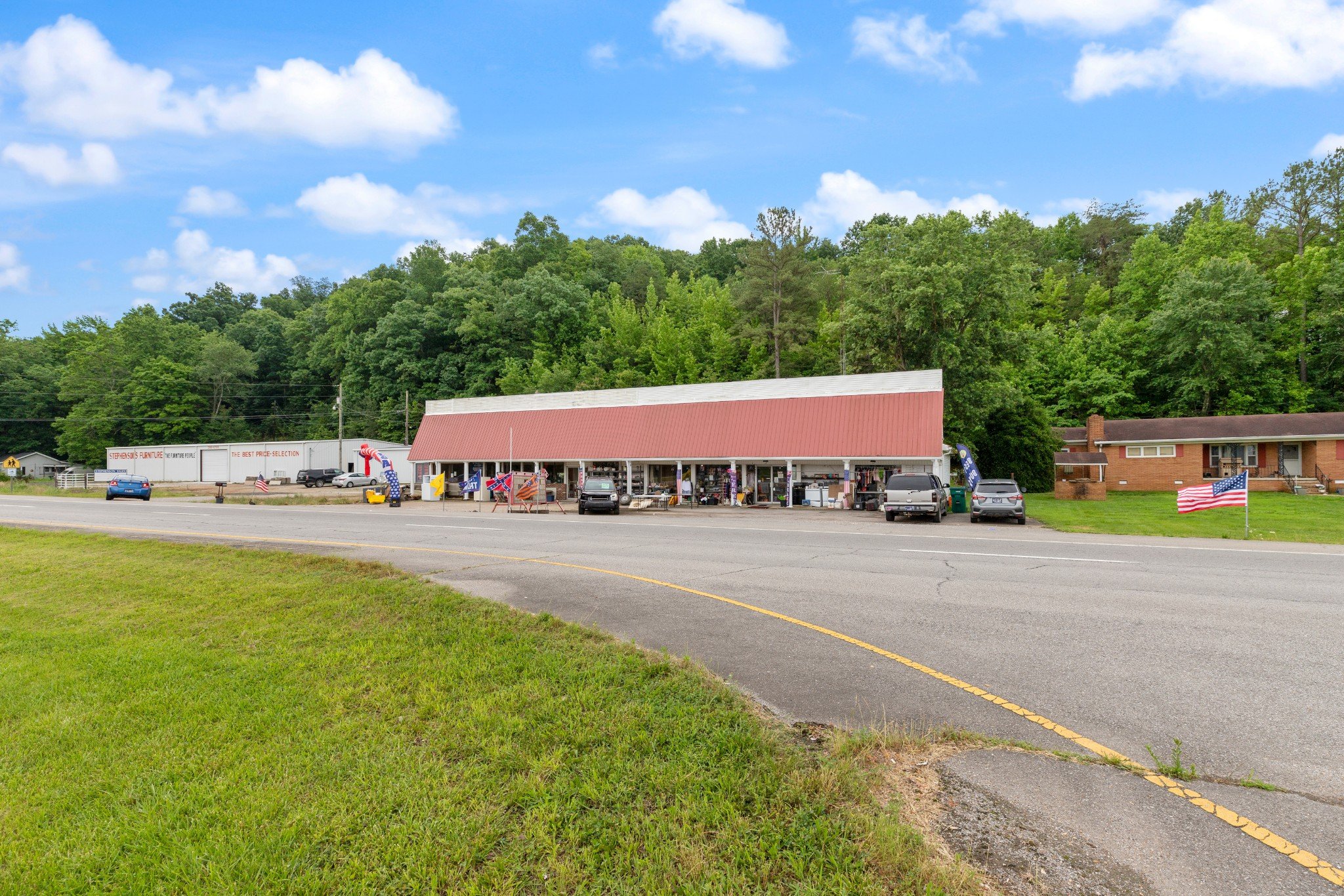 1416 Highway 70, Waverly, TN  37185