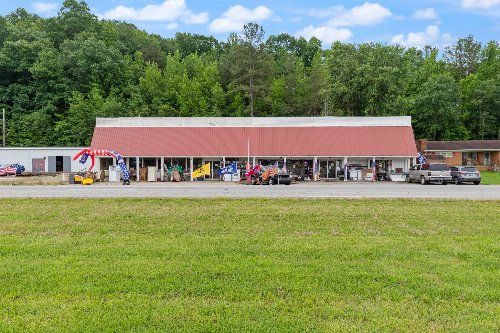 1416 Highway 70, Waverly, TN  37185