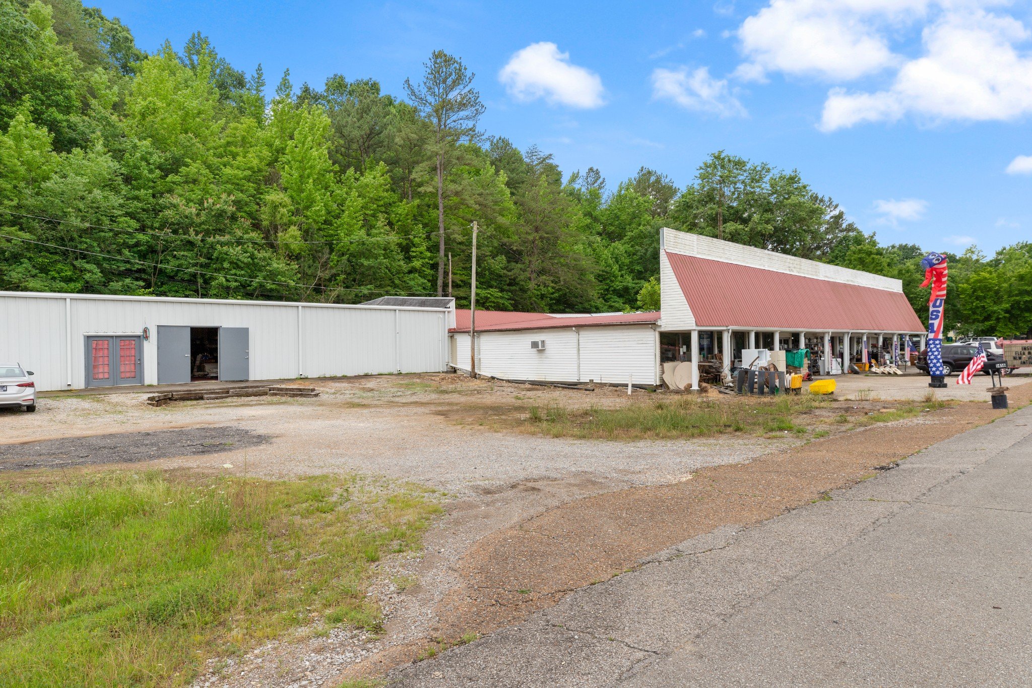 1416 Highway 70, Waverly, TN  37185