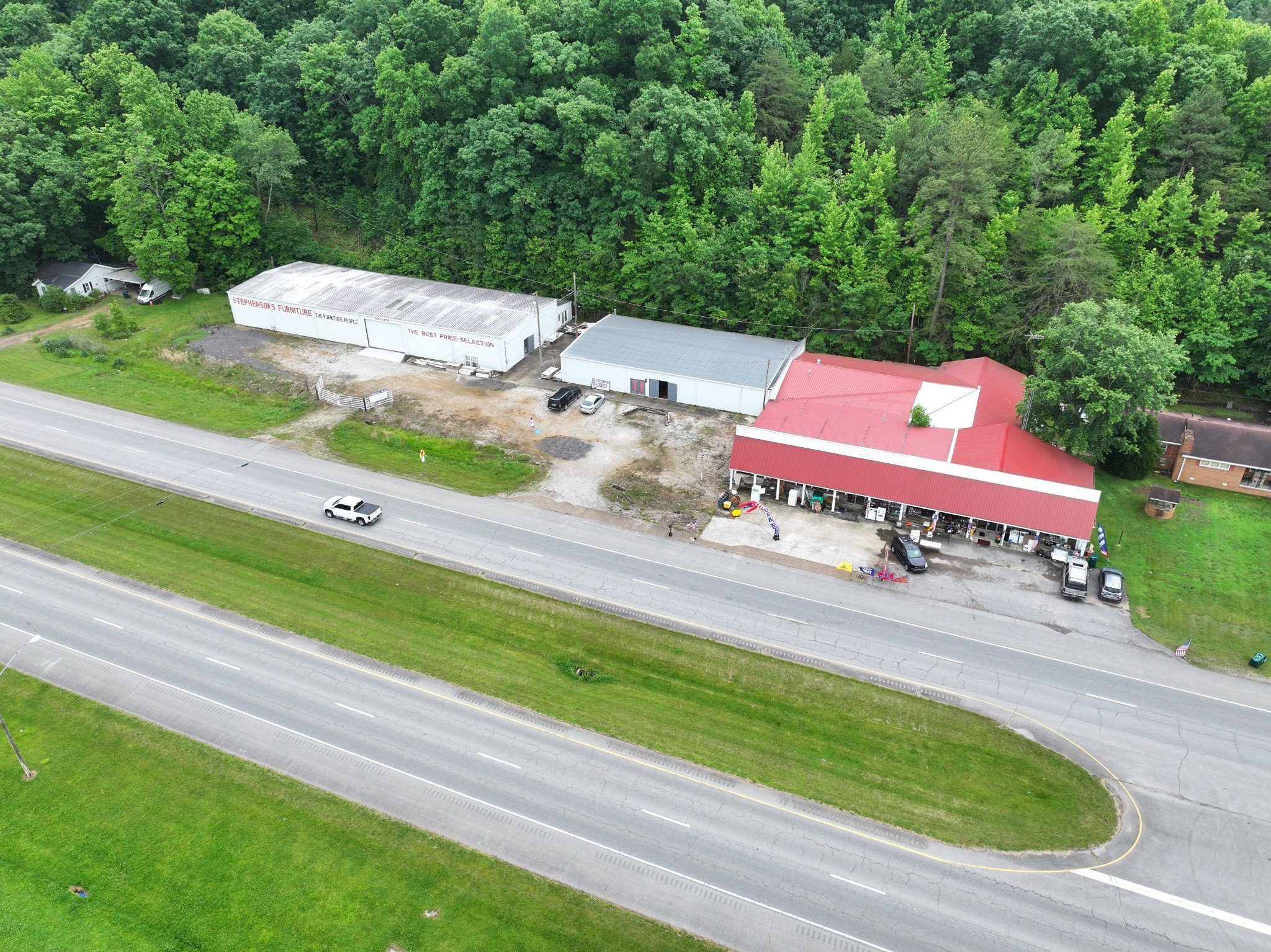 1416 Highway 70, Waverly, TN  37185