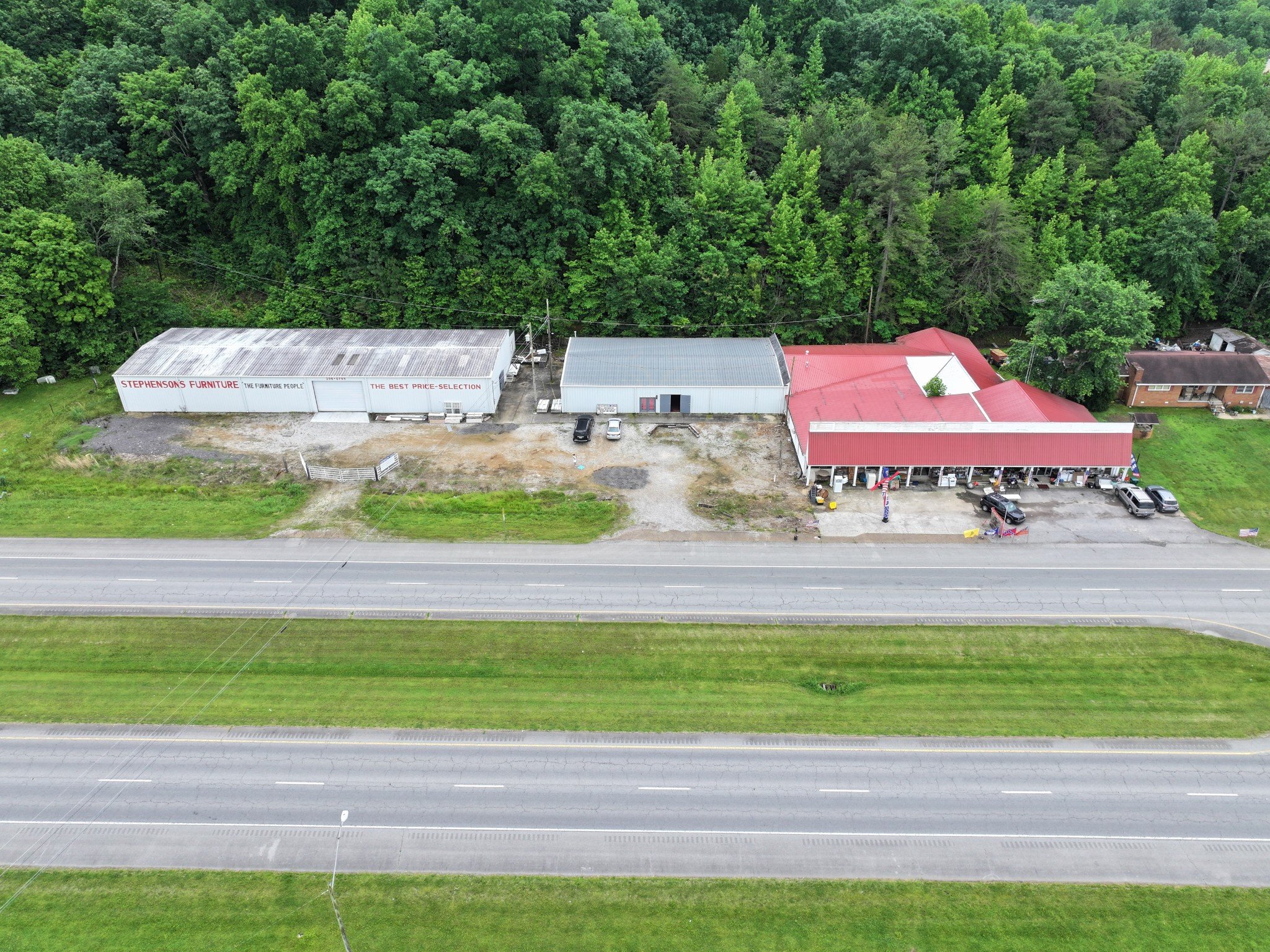 1416 Highway 70, Waverly, TN  37185