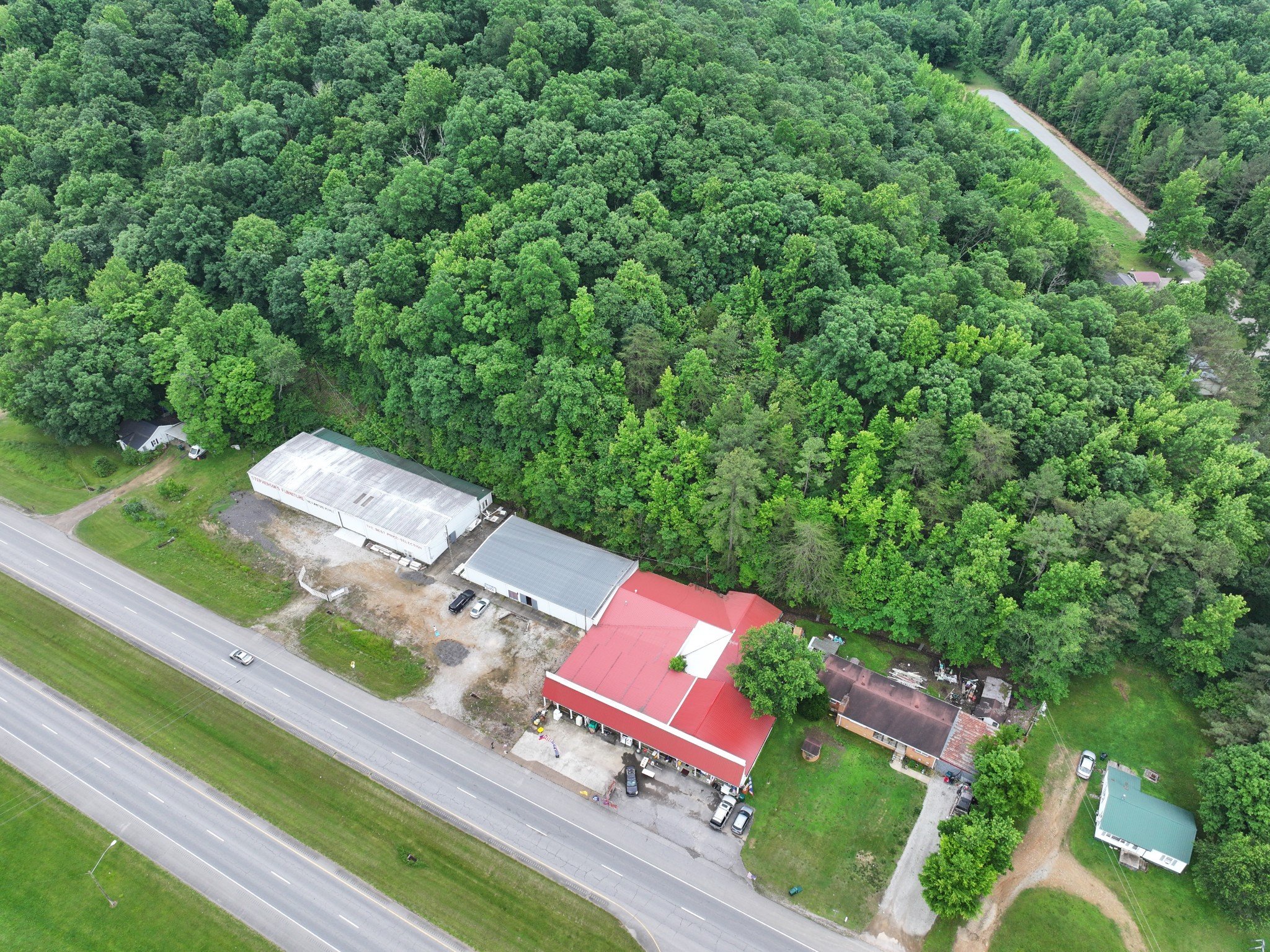 1416 Highway 70, Waverly, TN  37185