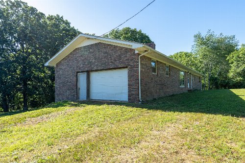 8744 Middle Butler Rd, Iron City, TN  38463