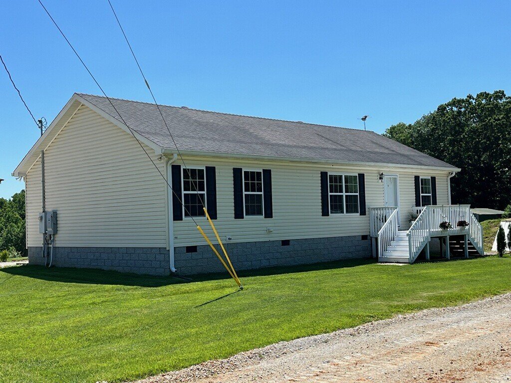 4194 Highway 96, Burns, TN  37029