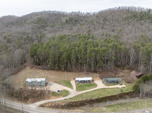 6672 Roan Creek Rd, Butler, TN  37640