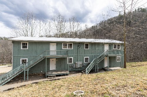 6672 Roan Creek Rd, Butler, TN  37640