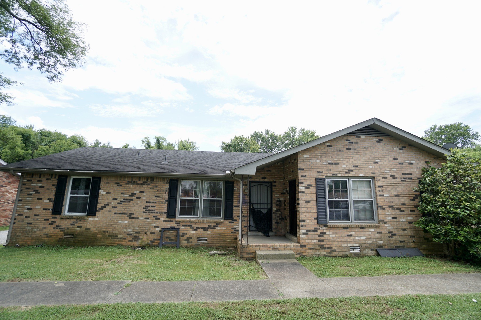 1406 Bradyville Pike, Murfreesboro, TN  37130