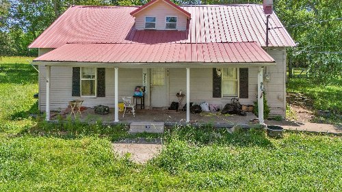 1243 Sparta Pike, Lebanon, TN  37090