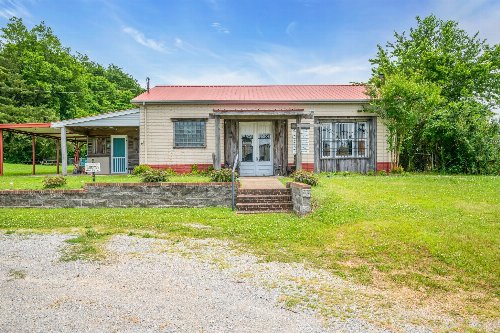 4950 Highway 48, Nunnelly, TN  37137