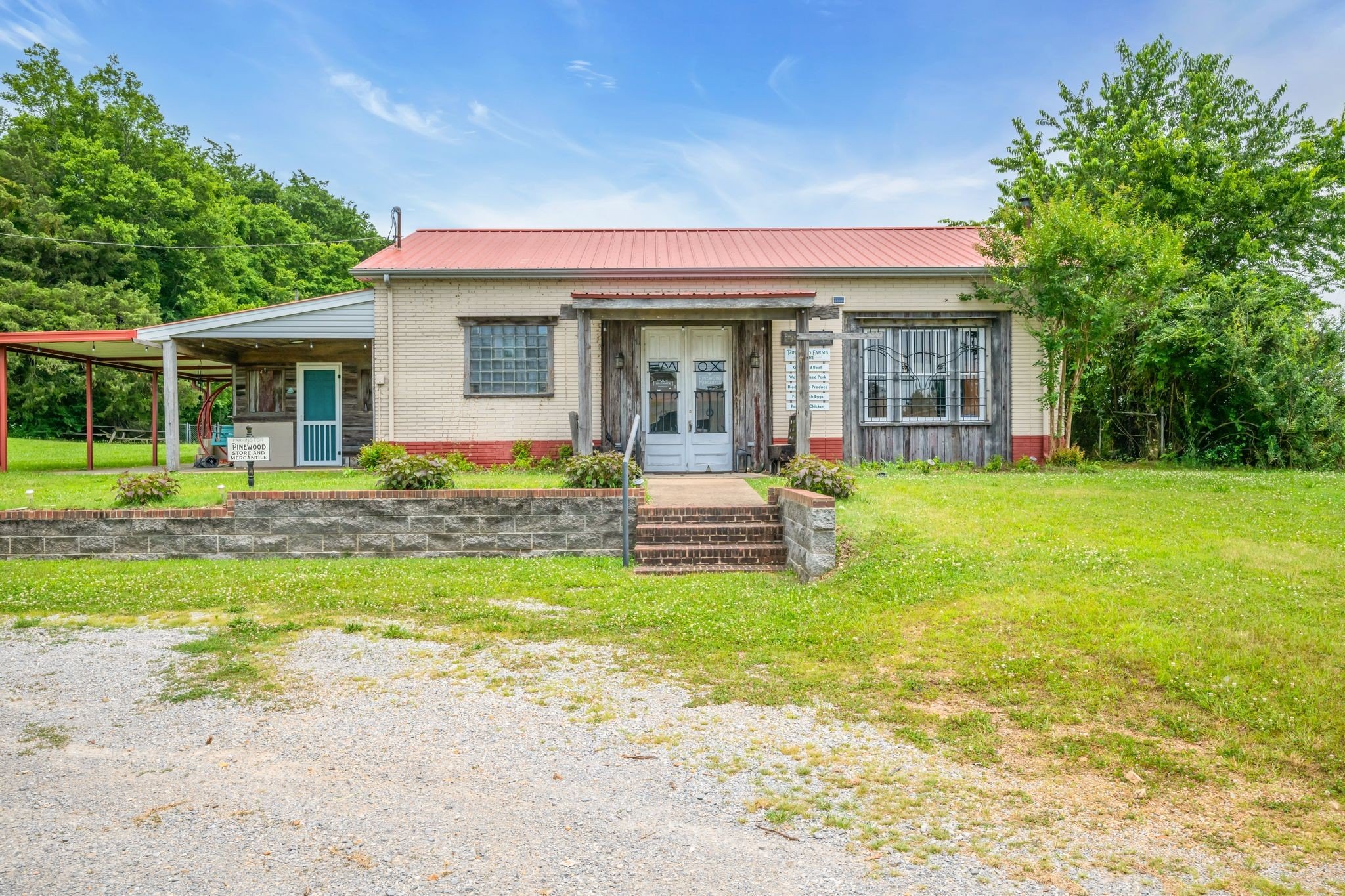 4950 Highway 48, Nunnelly, TN  37137