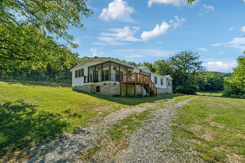 21 Maynard Hollow Ln, Lancaster, TN  38569