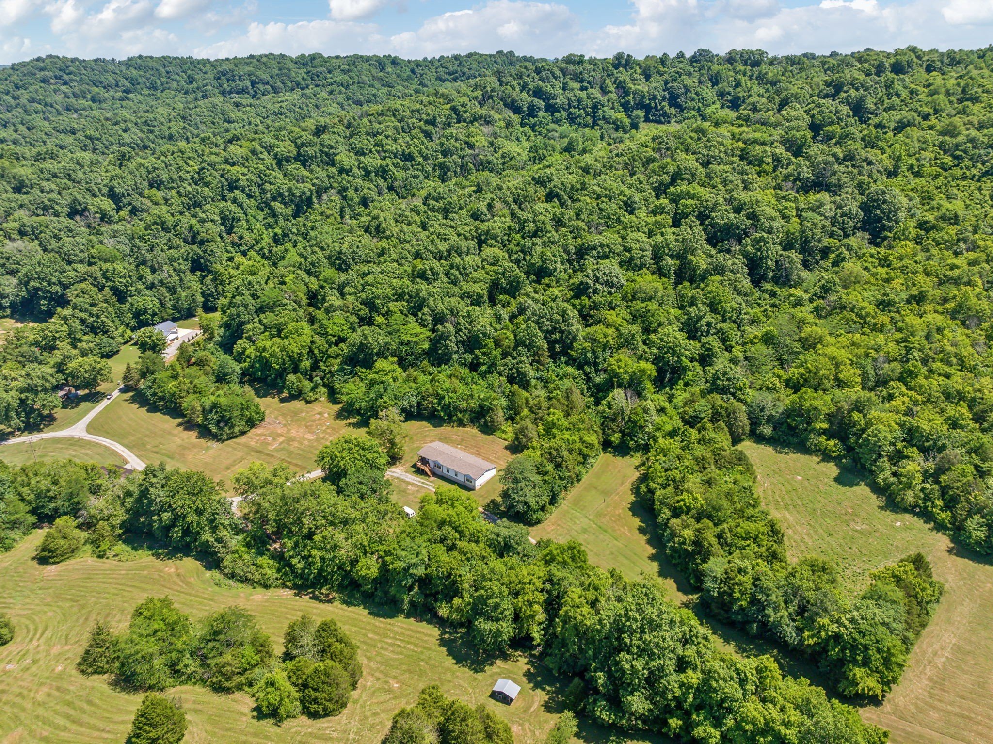 21 Maynard Hollow Ln, Lancaster, TN  38569