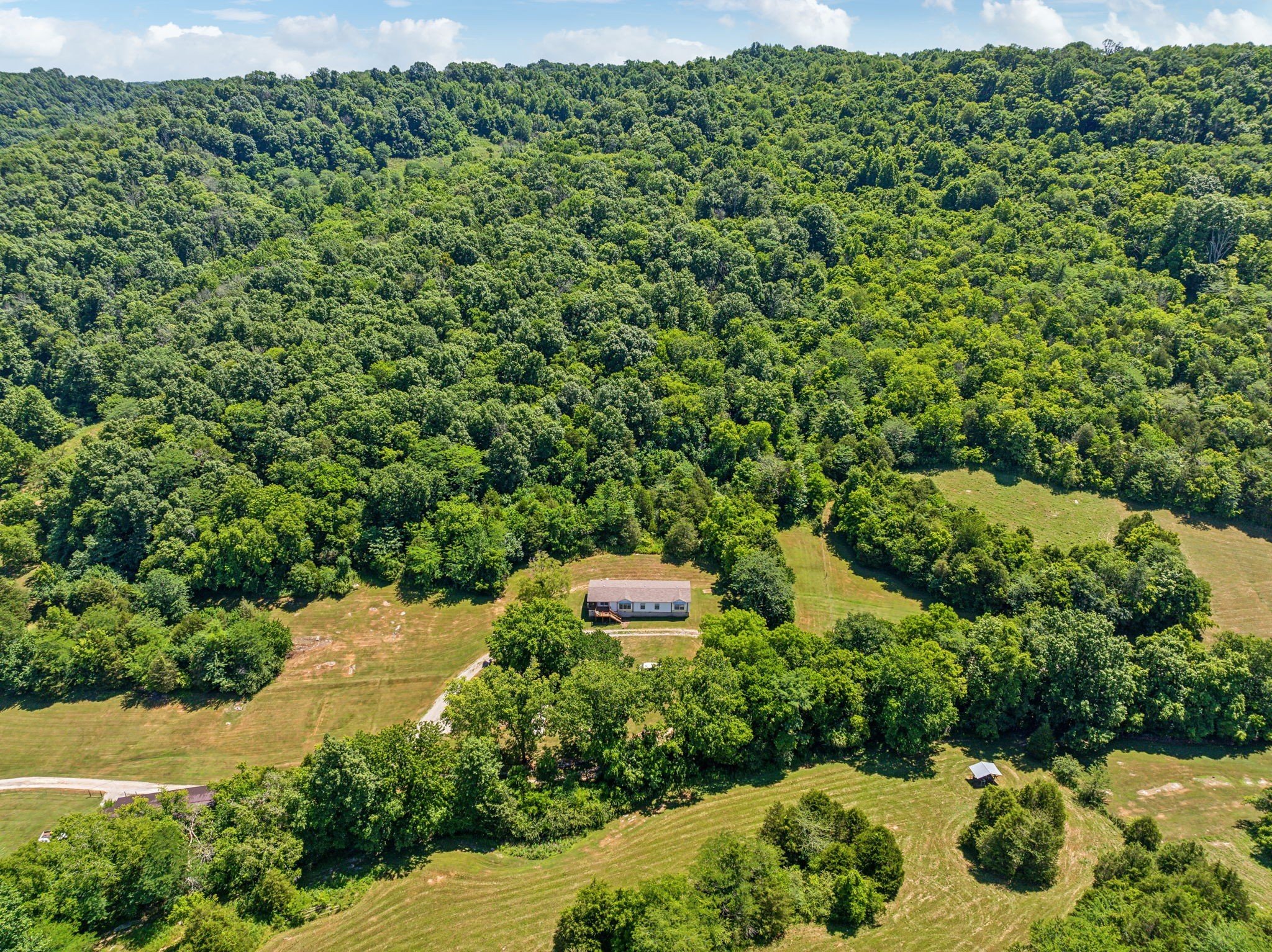 21 Maynard Hollow Ln, Lancaster, TN  38569