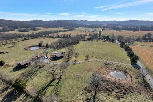 420 Sinking Creek Rd, Petersburg, TN  37144