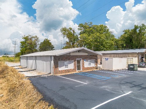 200 Howard St, Lawrenceburg, TN  38464