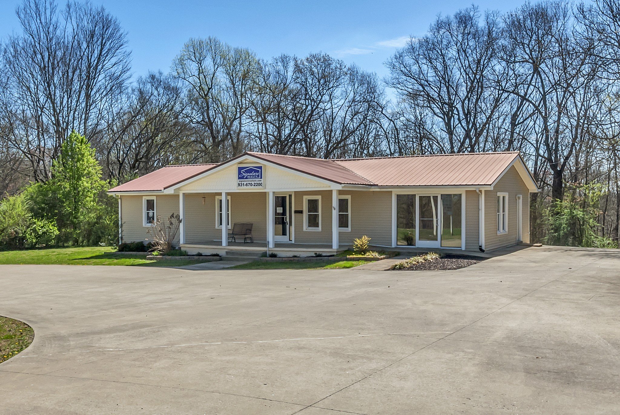 5652 Highway 100, Lyles, TN  37098