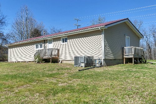 5652 Highway 100, Lyles, TN  37098