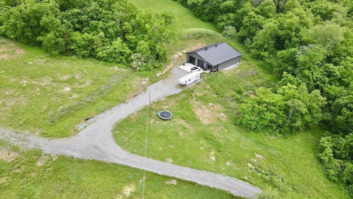 380 Puncheon Camp Rd, Bell Buckle, TN  37020