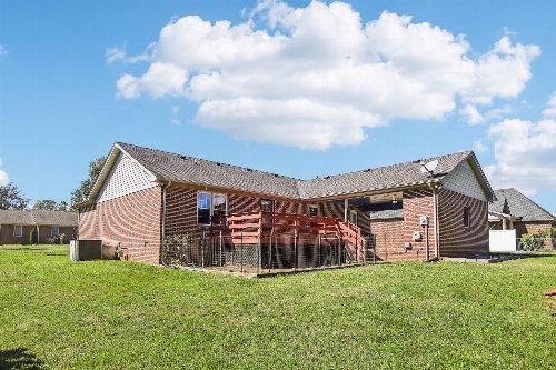 113 Laurelwood Dr, Shelbyville, TN  37160