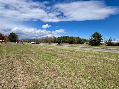 Expressway Dr, Manchester, TN  37355