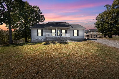 303 S Wood Ln, Shelbyville, TN  37160