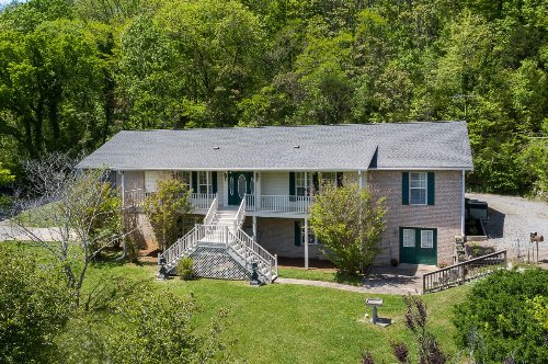 2263 Luster Rd, Goodlettsville, TN  37072